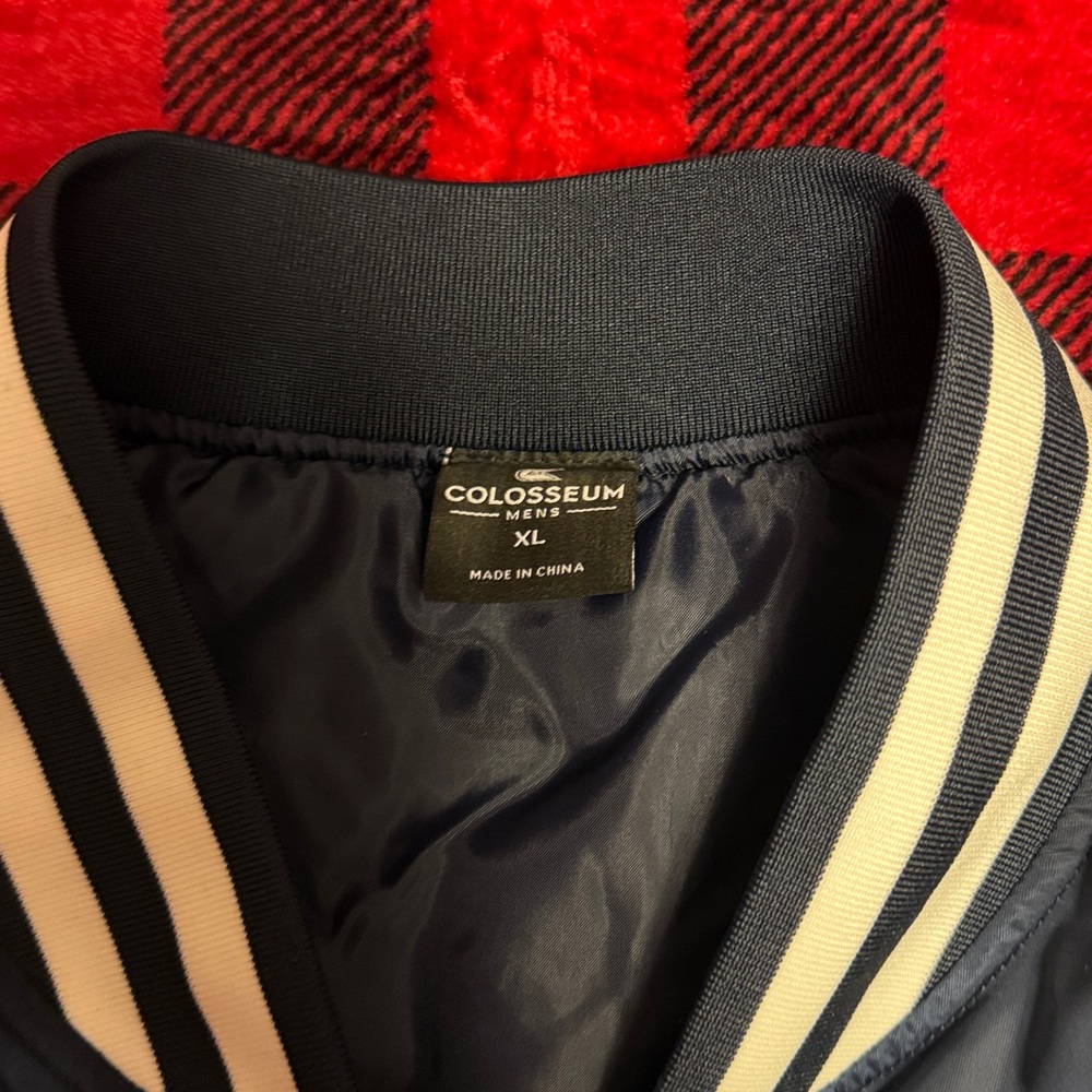 NWT Colosseum Navy and White Notre Dame Jacket - Picture 3 of 5